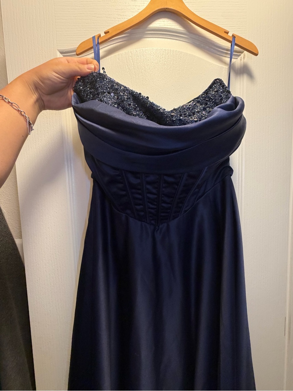 Elegant Navy Blue Beaded Strapless Evening Dress